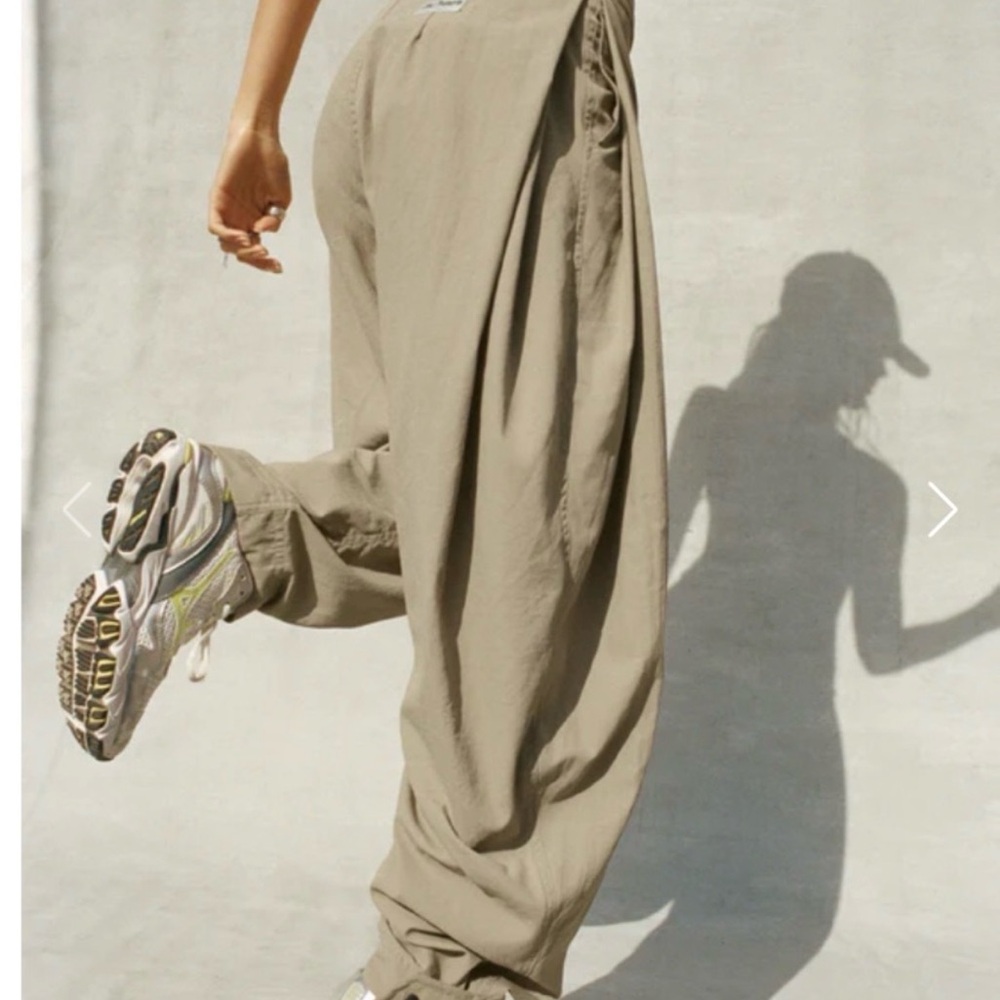 Joah Brown Wide-Leg Harem Pants in Taupe - Picture 3 of 7